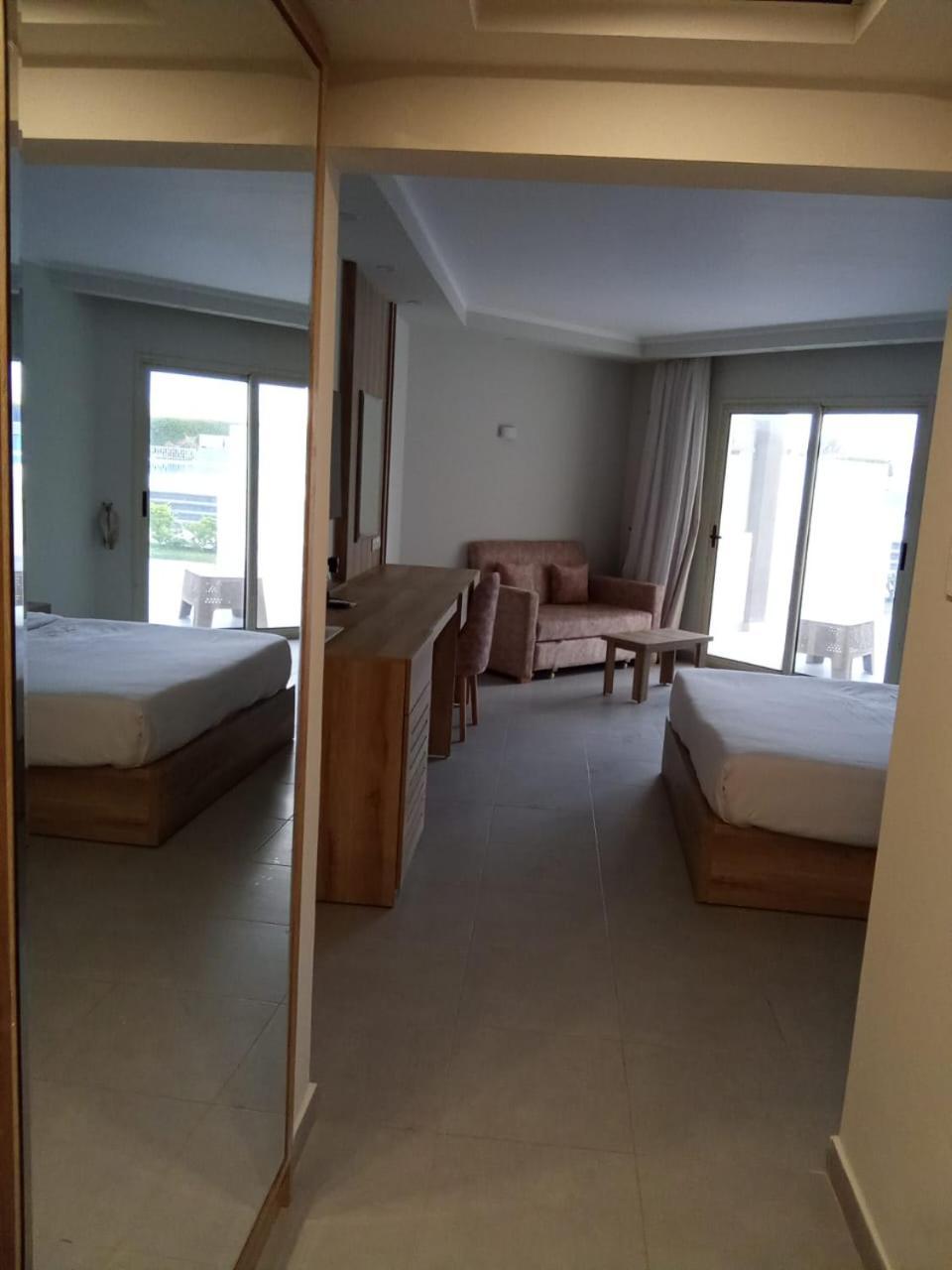 Paradise Hill Hotel