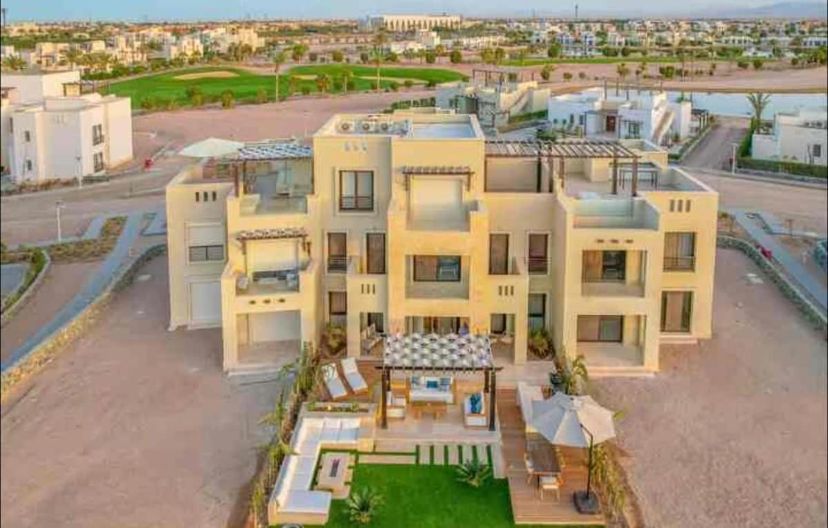 Serene Lakeview Escape 2br At Cyan Elgouna