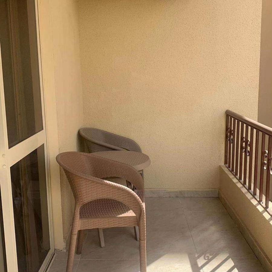 Apartment West Side B 1 2 *