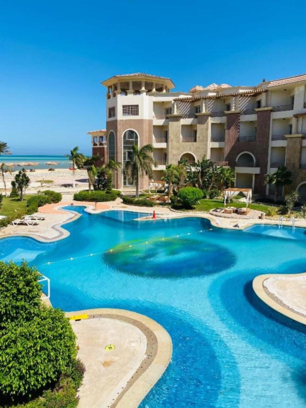 Resort Royal Serviced 4*
