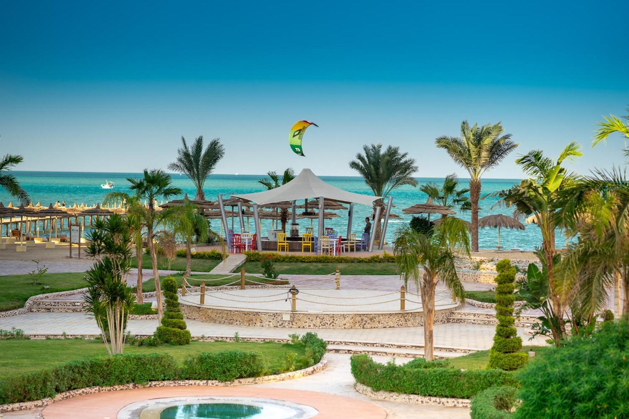 Royal Serviced Resort 4*
