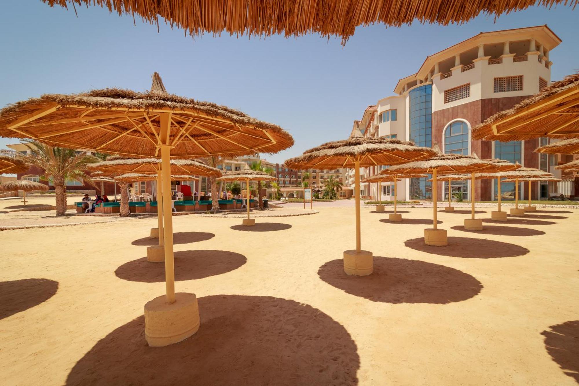 Royal Serviced Resort