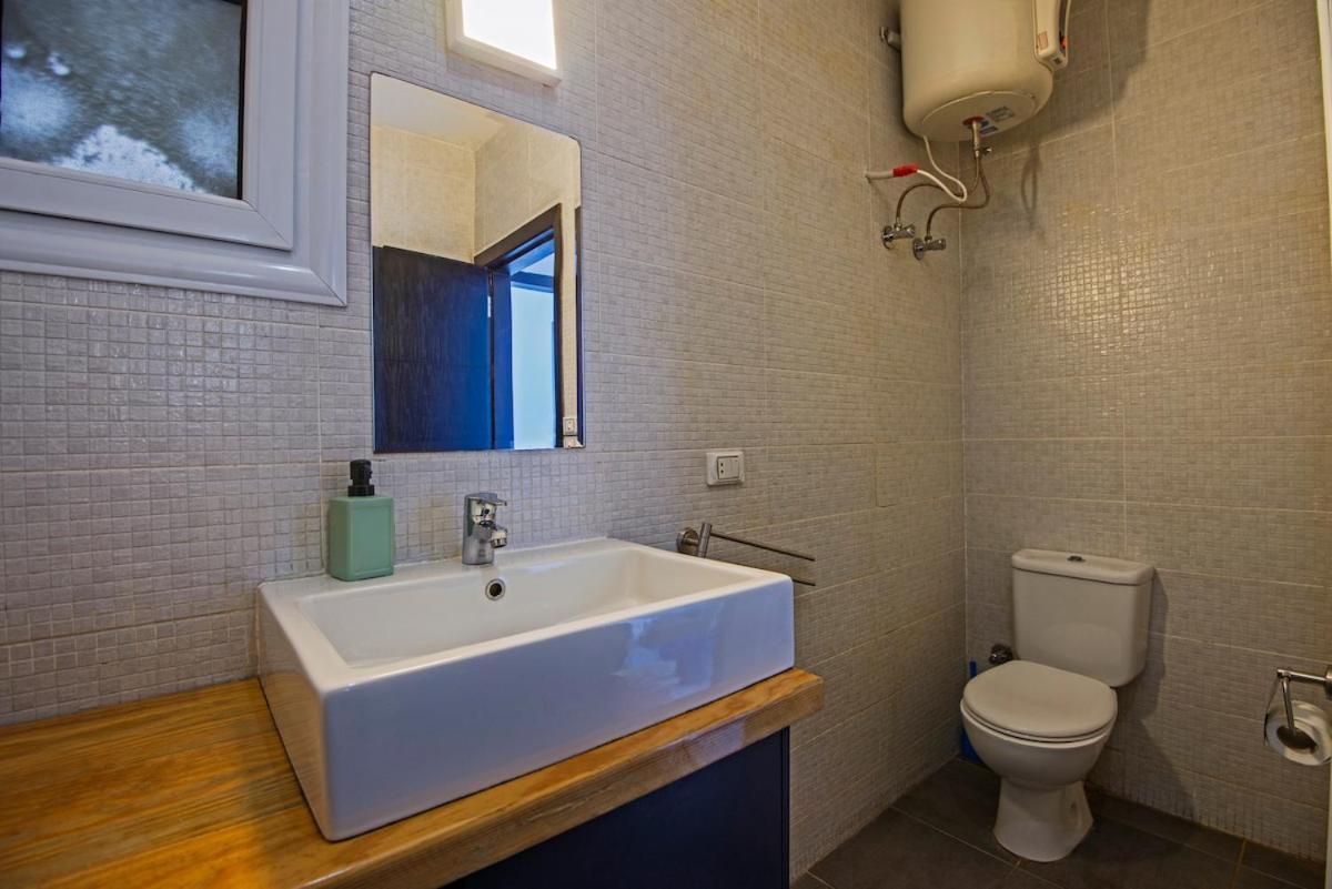 Amazing 2 Bedroom With Sea View In *