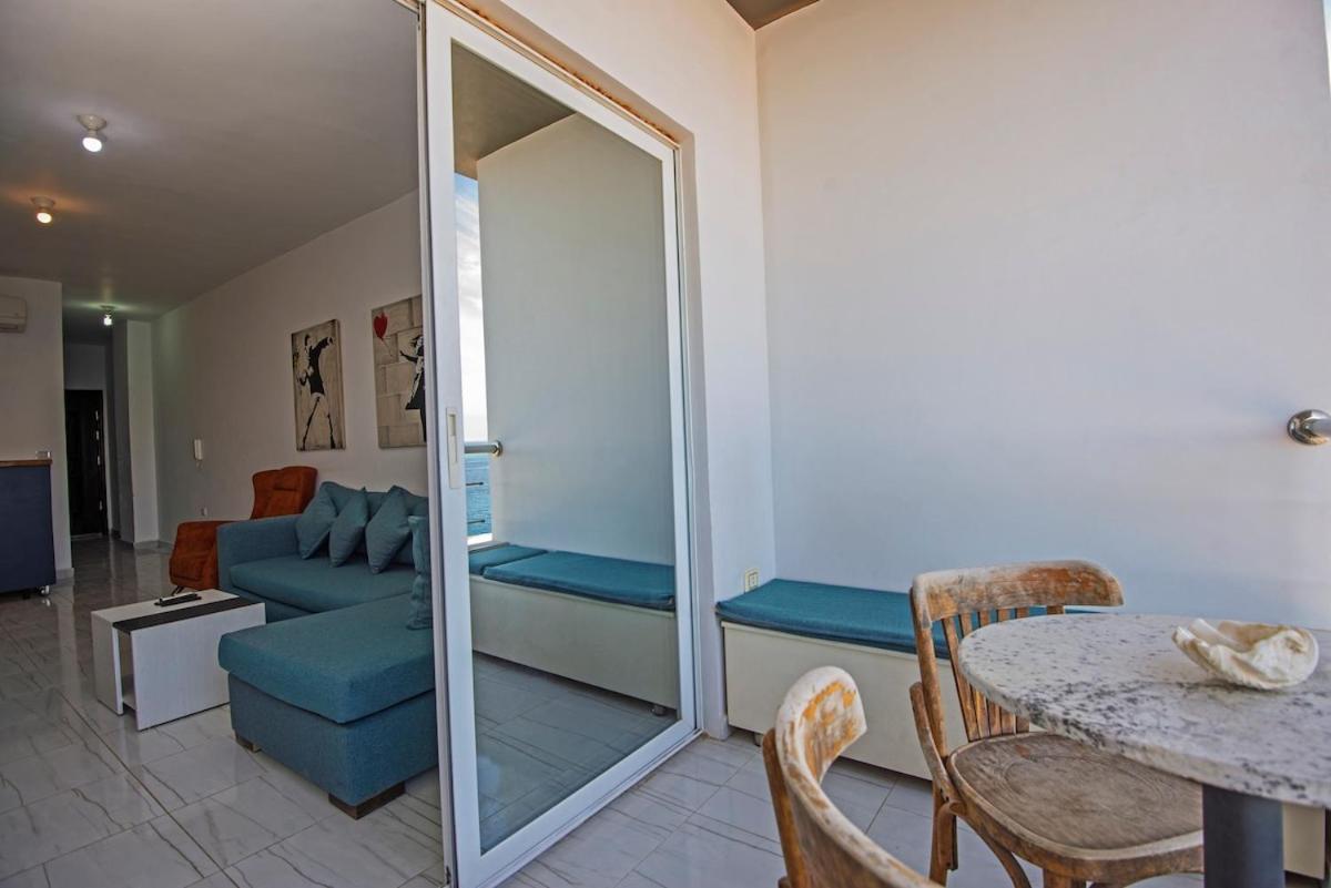 Amazing 2 Bedroom With Sea View In Appartement