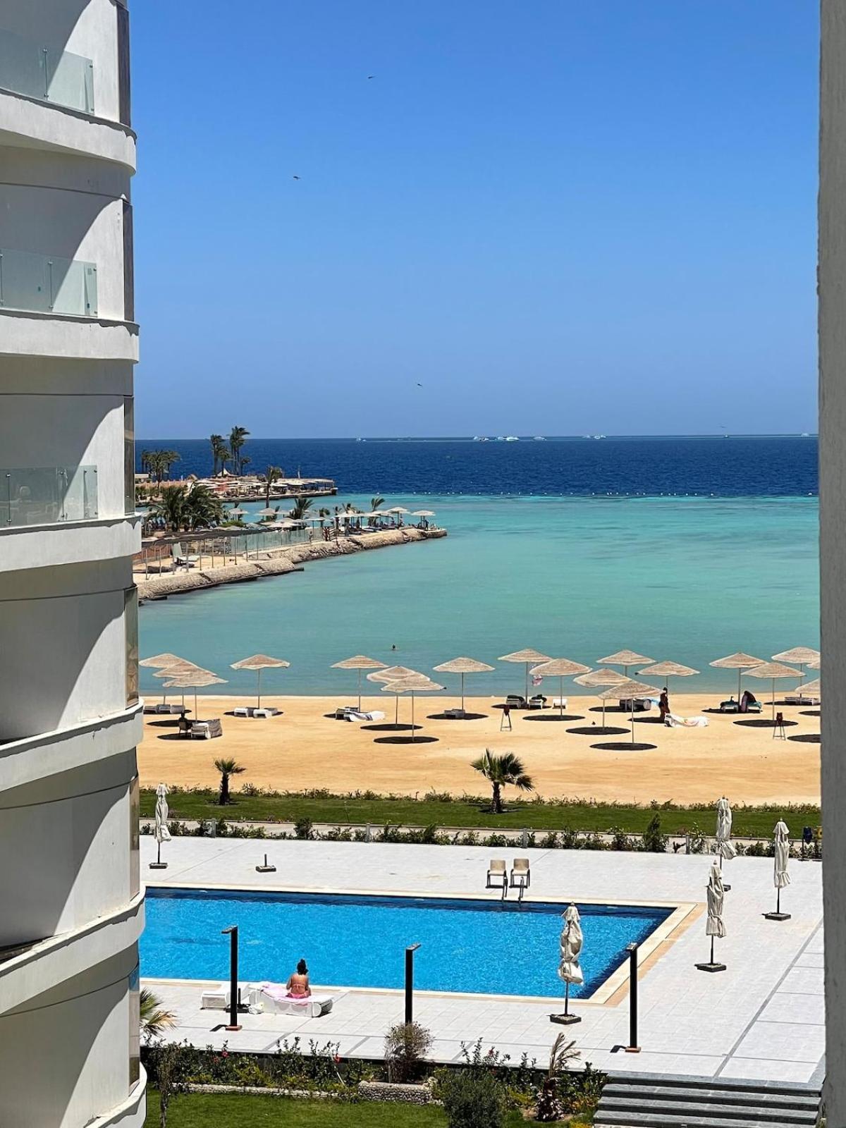 Seafront With Private Apartment *