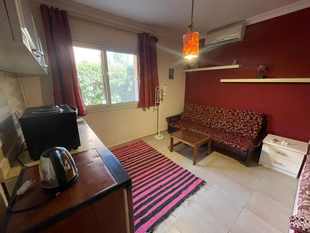 Apartment Comfortable In Karma With Private And Pools Family Only Or Female *