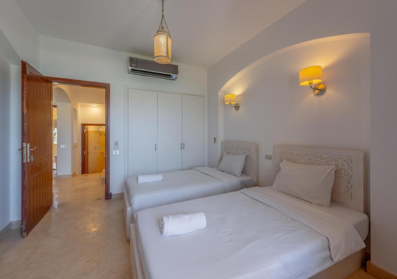 Scenic Views 3 Bedroom With Private Jacuzzi In Sabina *