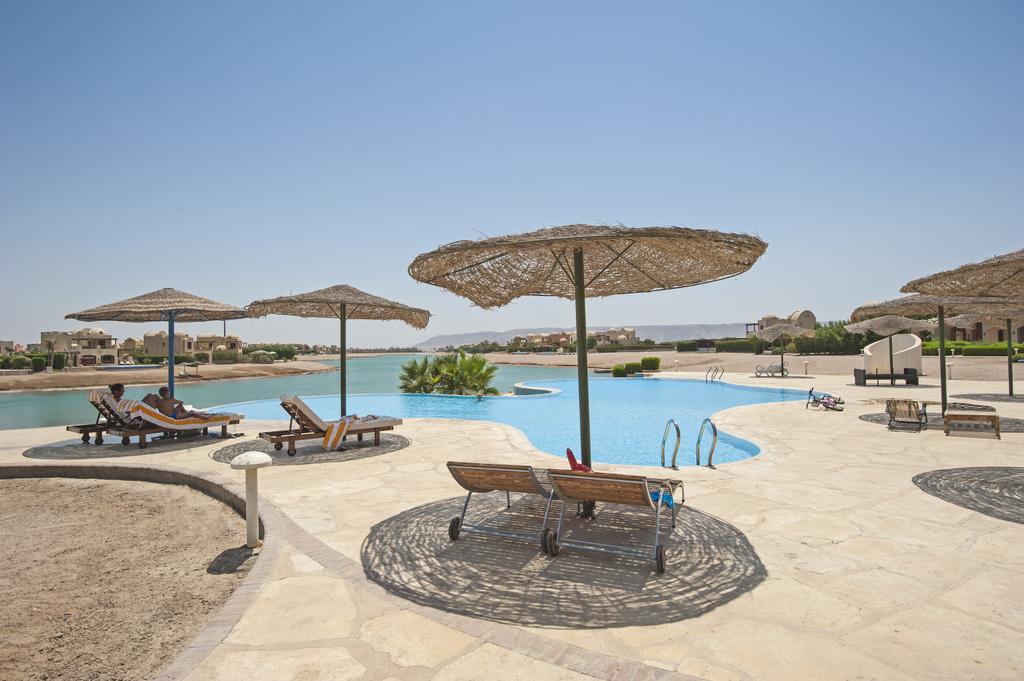 Apartment Overlooking Pool & Lagoon For Rent In Sabina El Gouna Egypt *