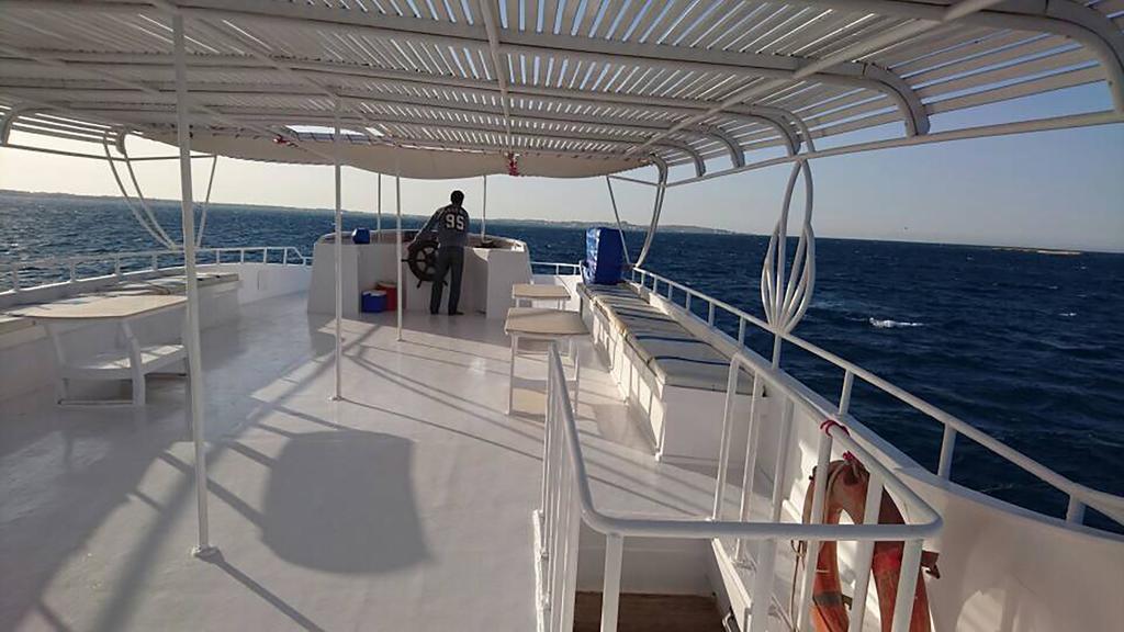 Yacht Tawila Island *