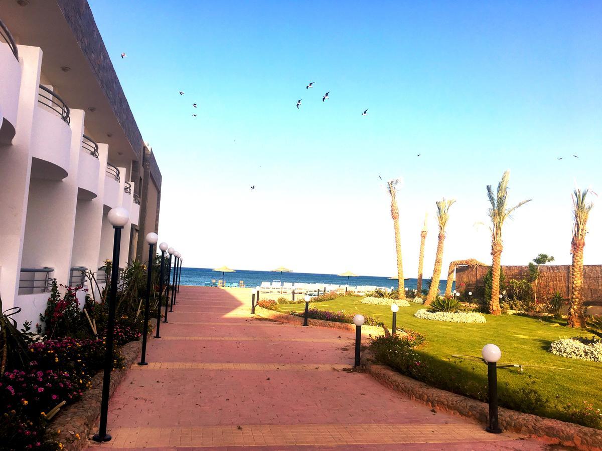 Aparthotel Cecelia *