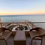 Casablanca Beach #611 Sea Front One Bedroom Fully Equipped