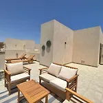 Radiant & Ravishing 2 Bdr Mangroovy Free Beach & Pool Access