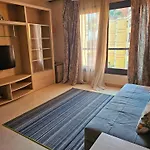 Esplanada Beach Apartment