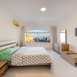 Aden Beach - Sea View Room With Beach Access In Villa