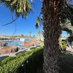 Elegant 2-Bedroom Suite Mirage Bay