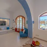 Rihanna Apartment Direct To The Sea