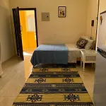 Cozy Little Studio Near Kite Station.