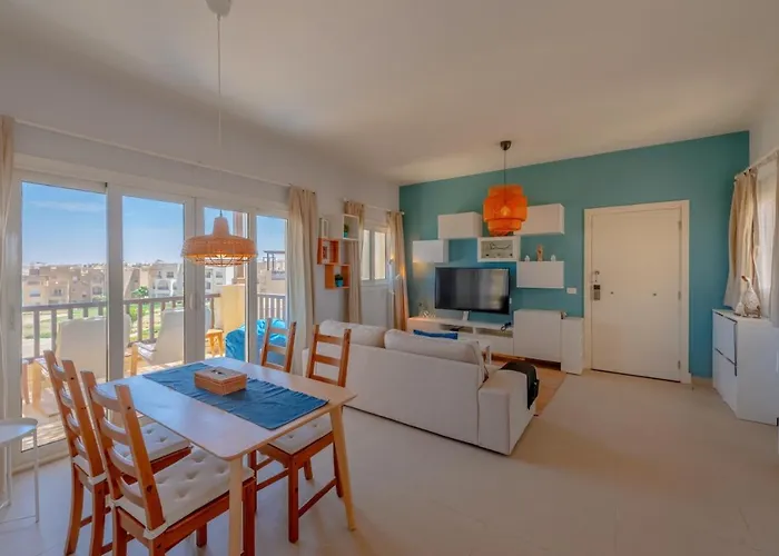 Sunny 2 Bedroom + Private Roof Terrace Lagoon View