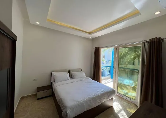 Elegant 2-Bedroom Suite Mirage Bay