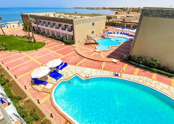 Luxury Cecelia Resort