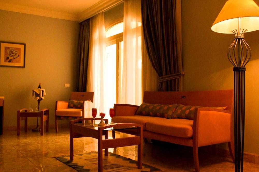 Royal Lagoons & Aqua Park Families And Couples Only 5*