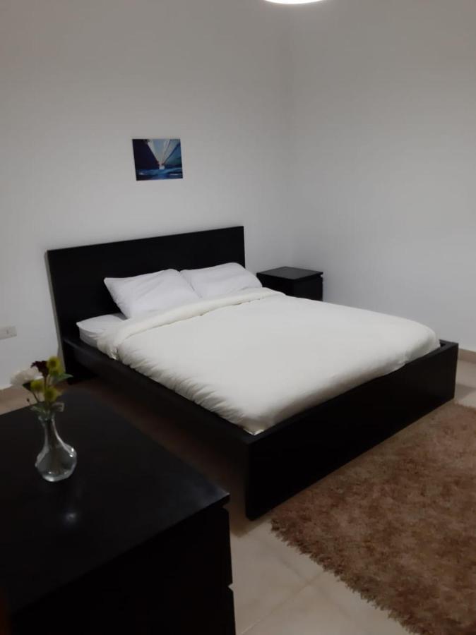 Lilly Center (adults Only) Hostel *