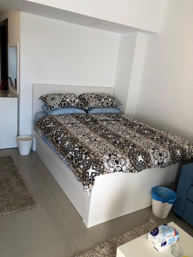 G Cribs B1f2 Apartment