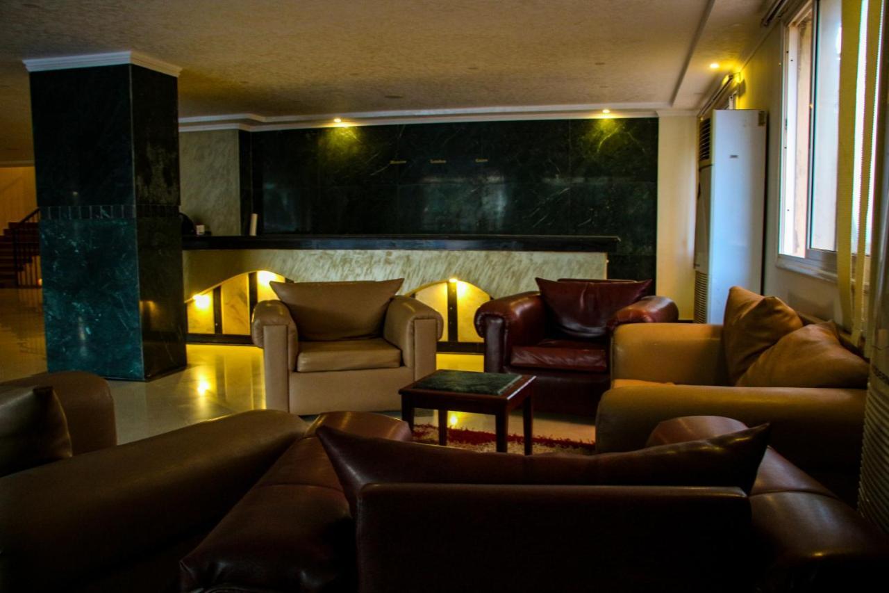 Boulevard Aparthotel *