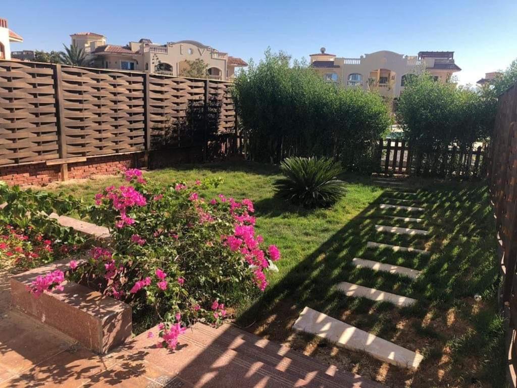 Mubarak 7 - A Small Bed & Breakfast Hurghada