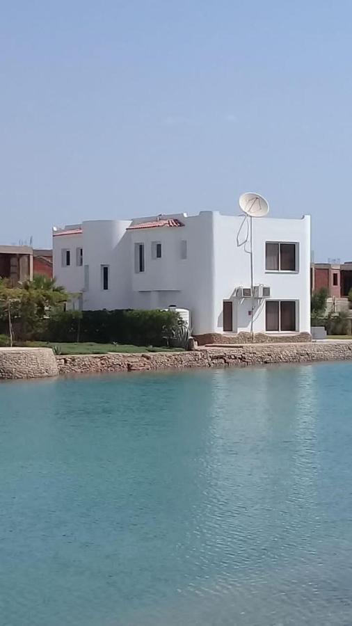 Adan Beach Villa *