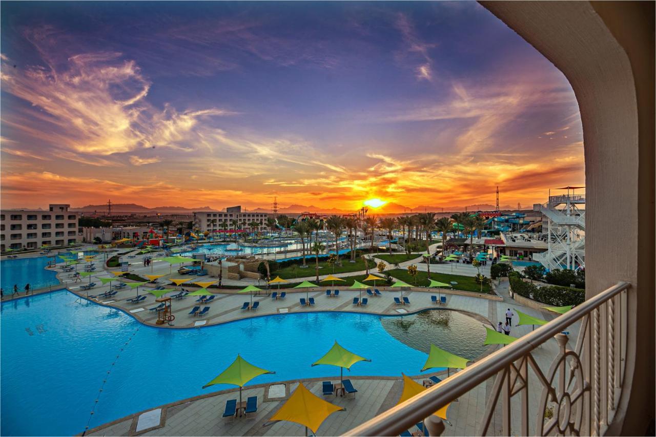 Titanic Aqua Park - Families And Couples Only 4*