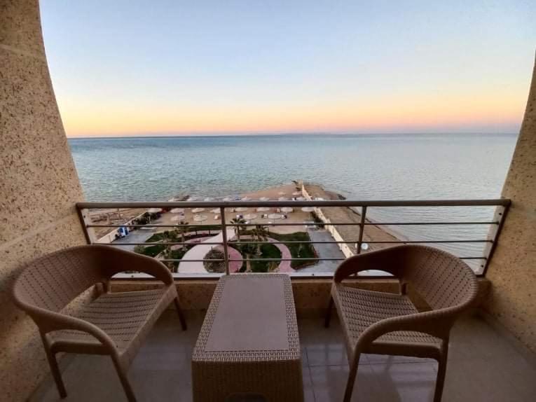 Casablanca #611 Sea Front One Bedroom Fully Equipped Vakantiehuis *