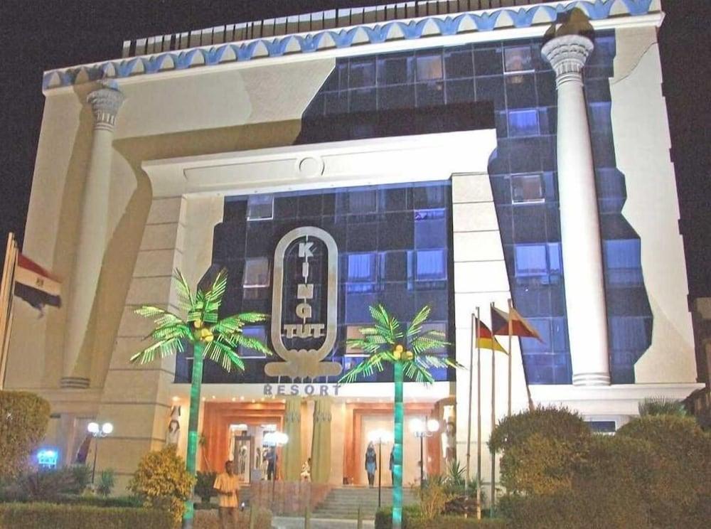 Resort King Tut Aqua Park