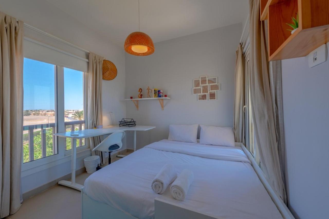 Sunny 2 Bedroom + Private Roof Terrace Lagoon View * Hurghada