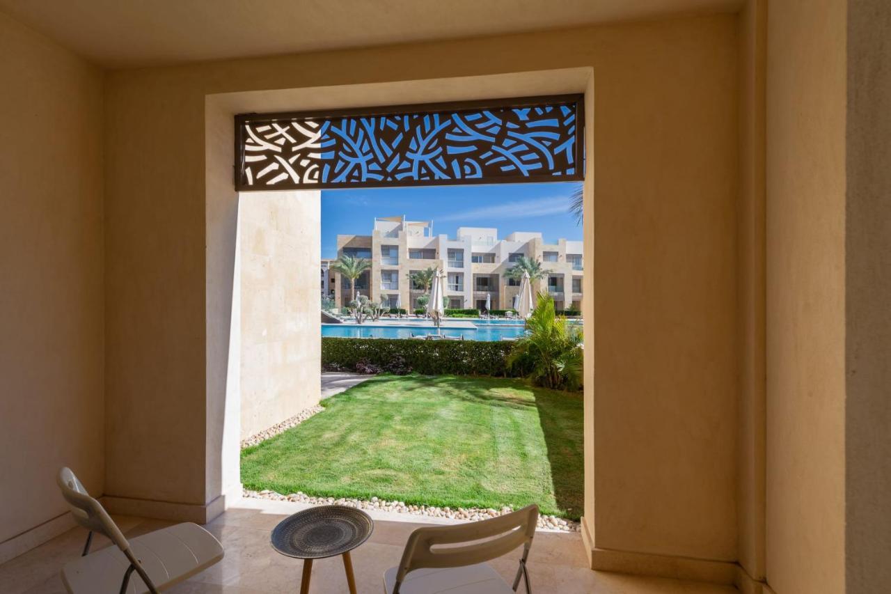 Jazzy 1bdr W Outdoor Pool View Terrace Free Pool & Access
