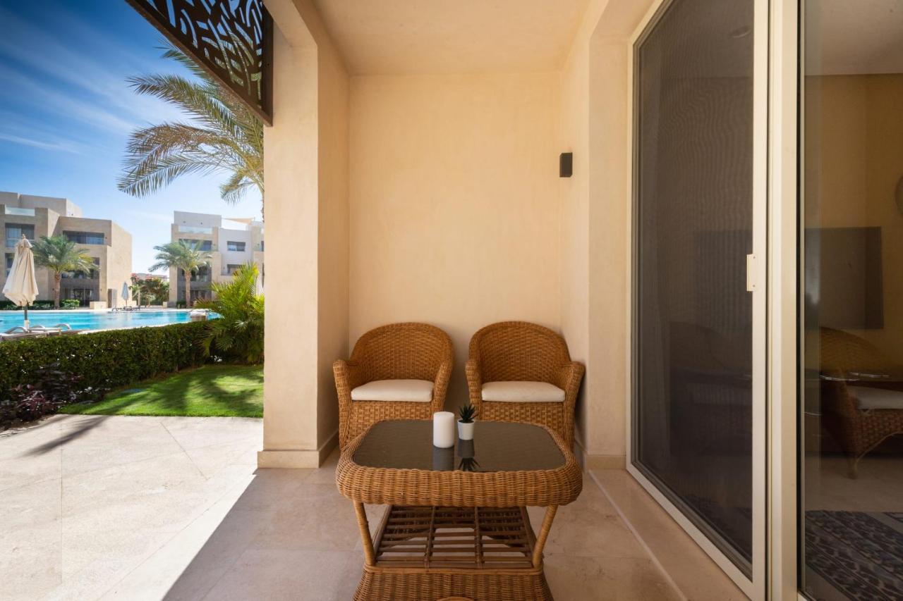 Jazzy 1bdr W Outdoor Pool View Terrace Free Pool & Access Apartment Hurghada