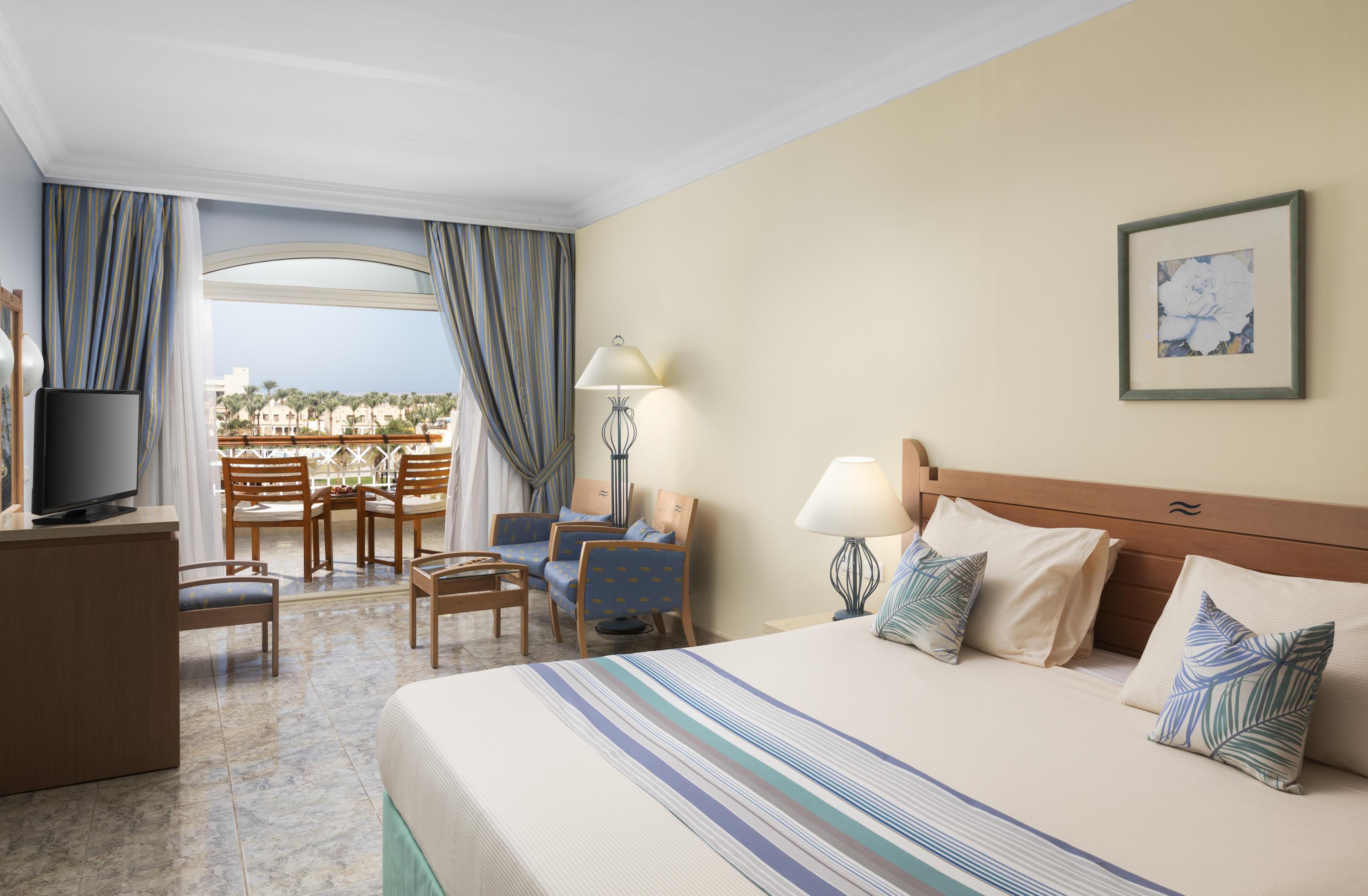 Royal Lagoons & Aqua Park Families And Couples Only