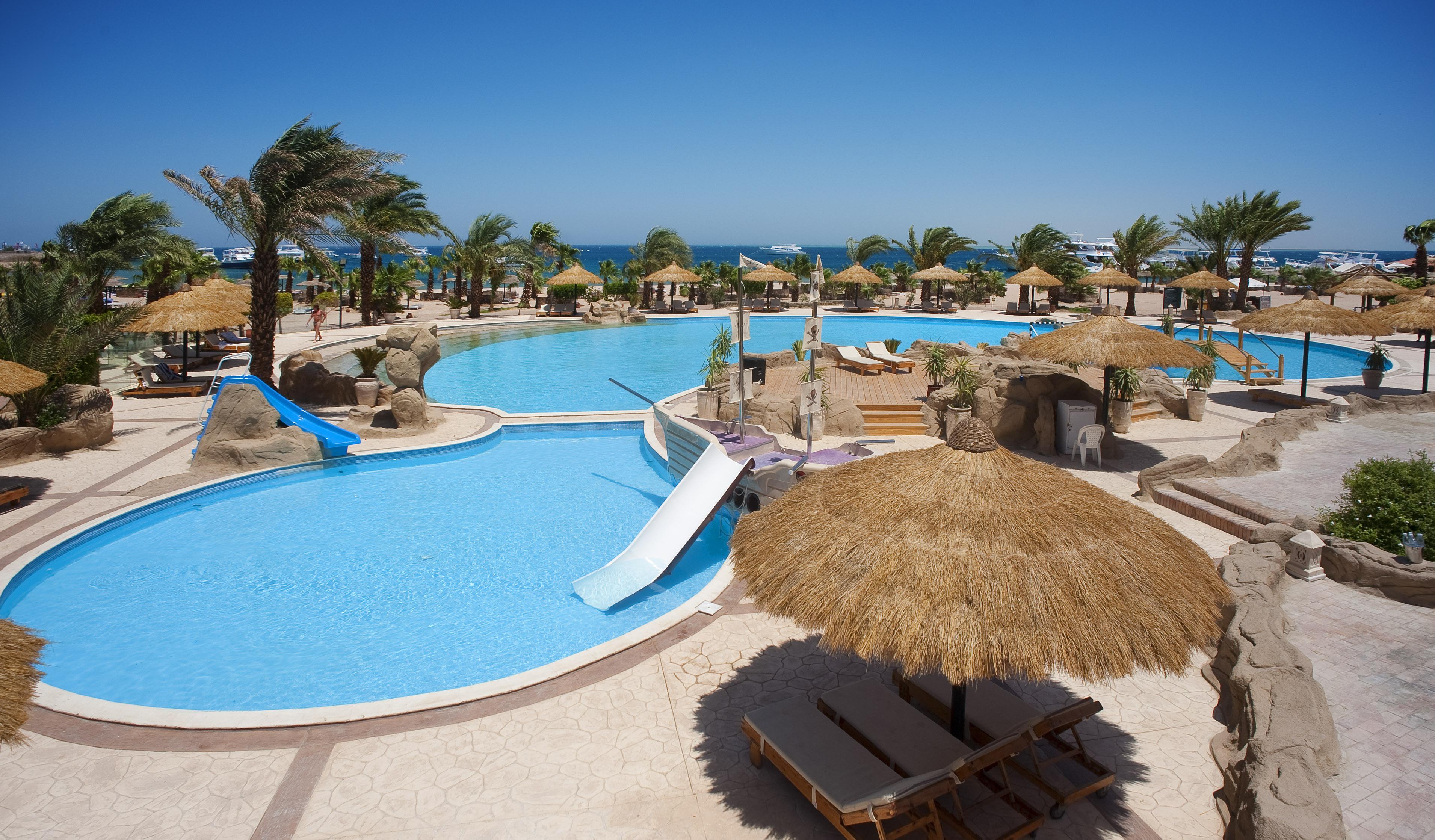 Lotus Bay 4*