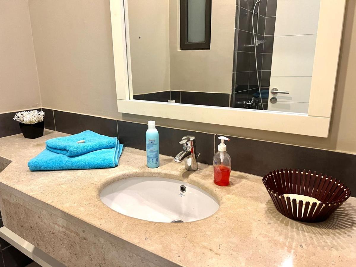 Luxury 3br Townhouse, Tawila, El Gouna, Lagoon & Pool Access Villa