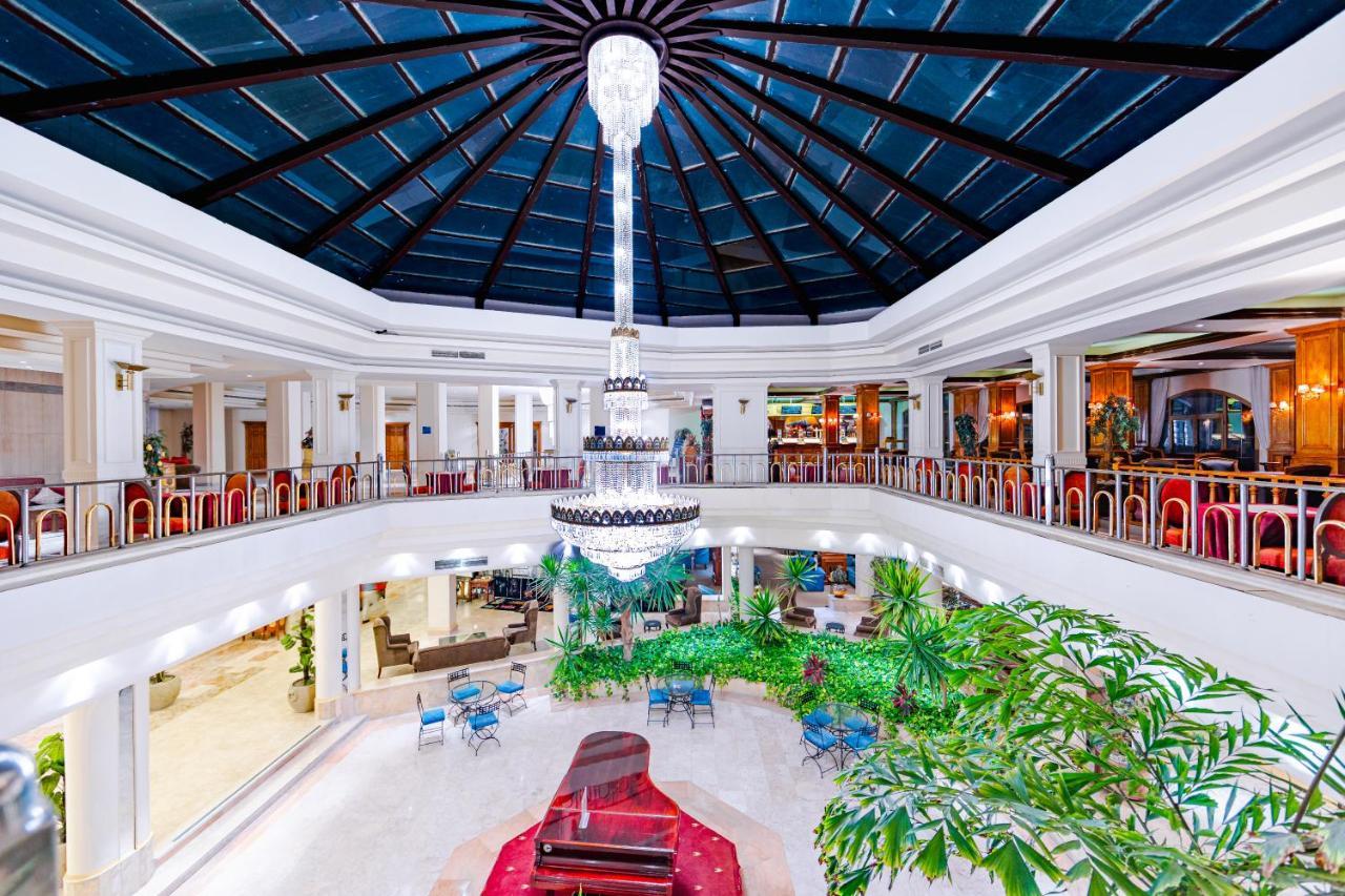 The Grand Hotel, Hotel 4*