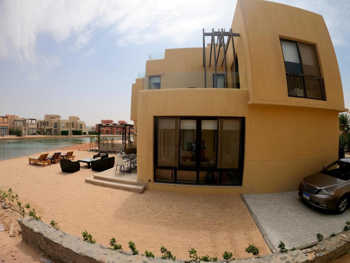 Luxury 3 Bedrooms Town House Holiday home *