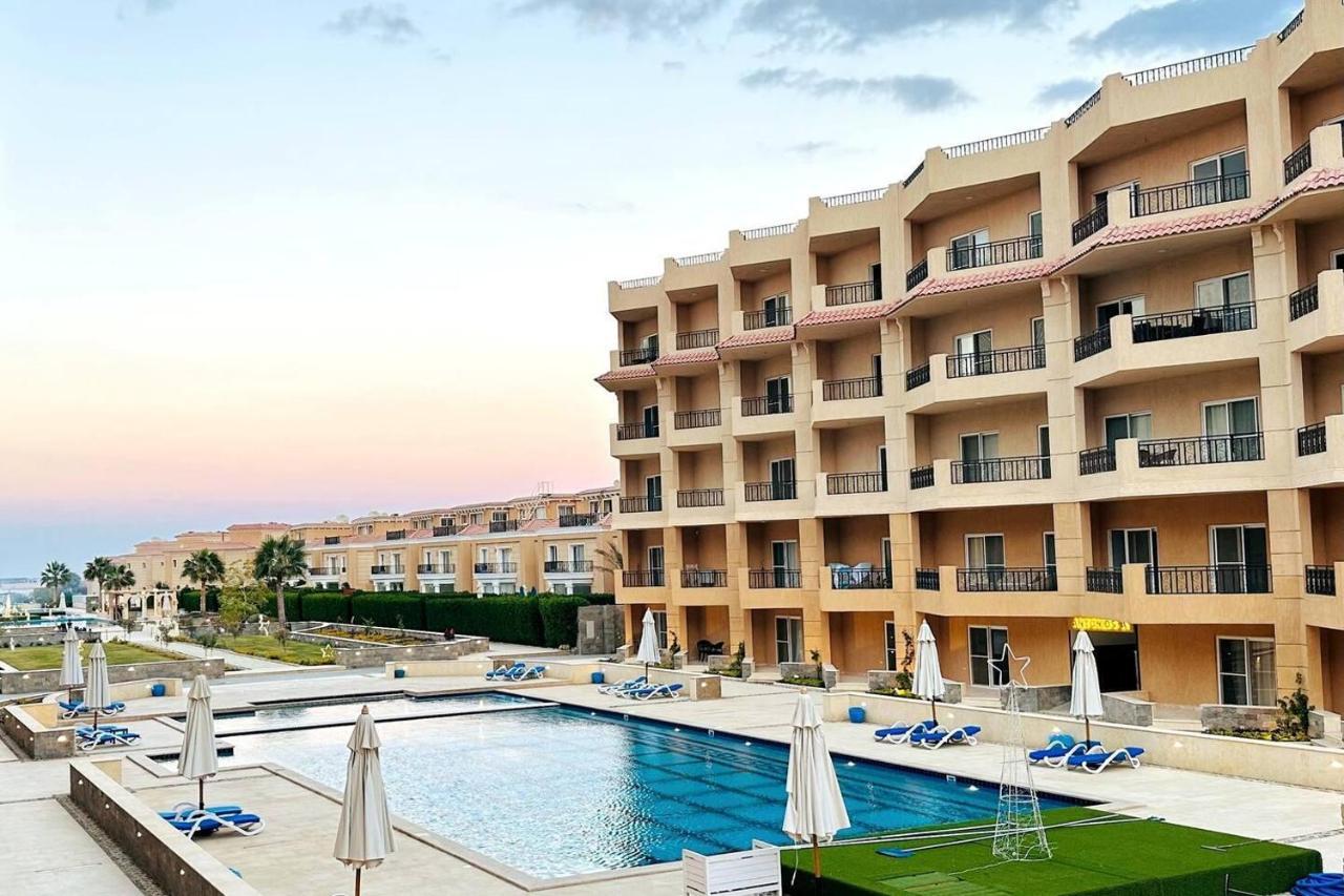 Luxury New In - Private Apartment