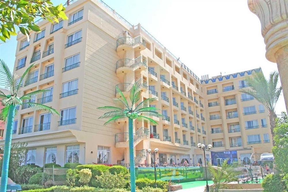 King Tut Aqua Park Resort