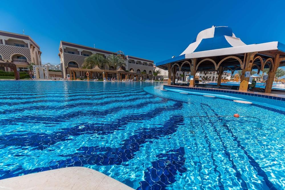 Sunrise Mamlouk Palace Resort 5*