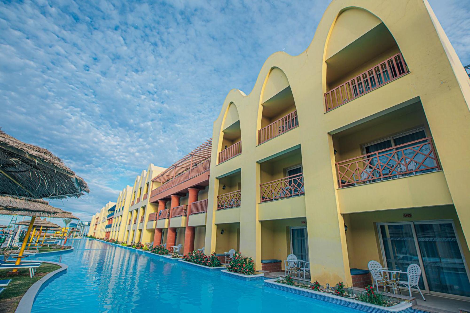 Titanic - Families And Couples Only Hurghada