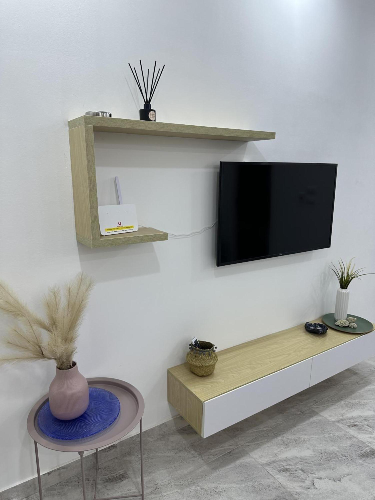 Luxury New In - Private Apartment *