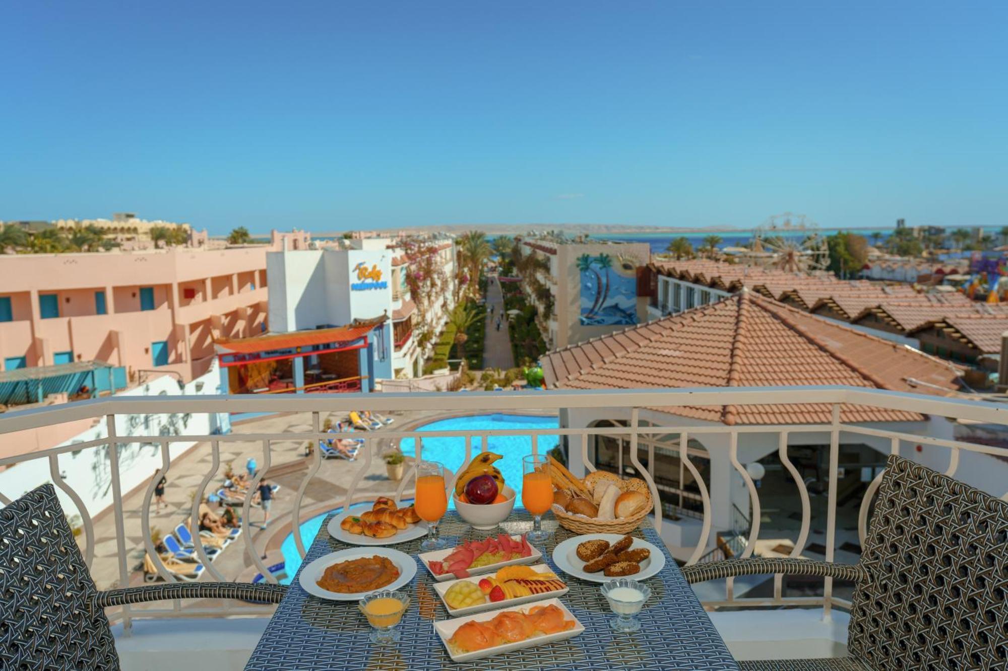 Resort Minamark For Families And Couples Only
