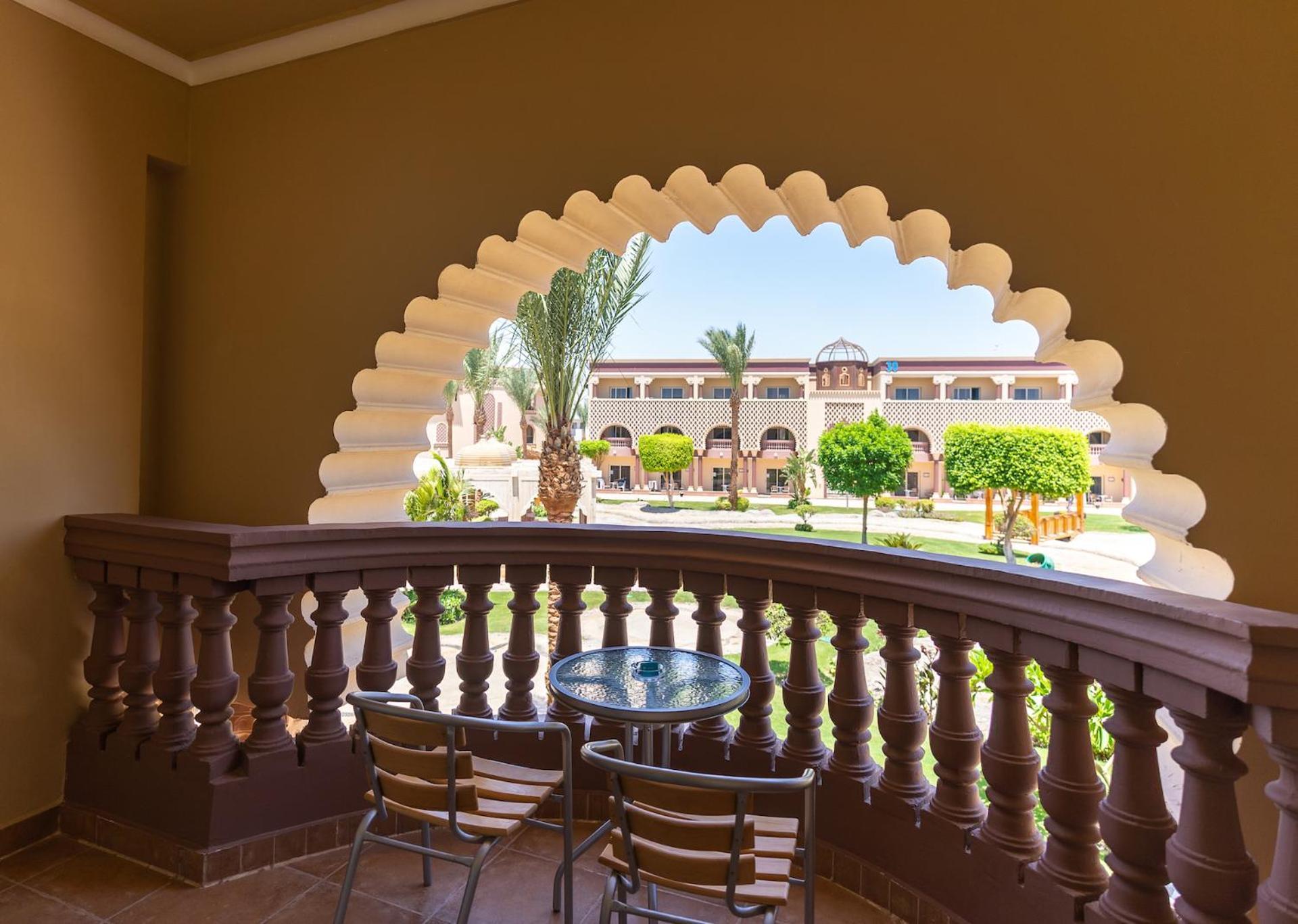 Sunrise Mamlouk Palace Resort