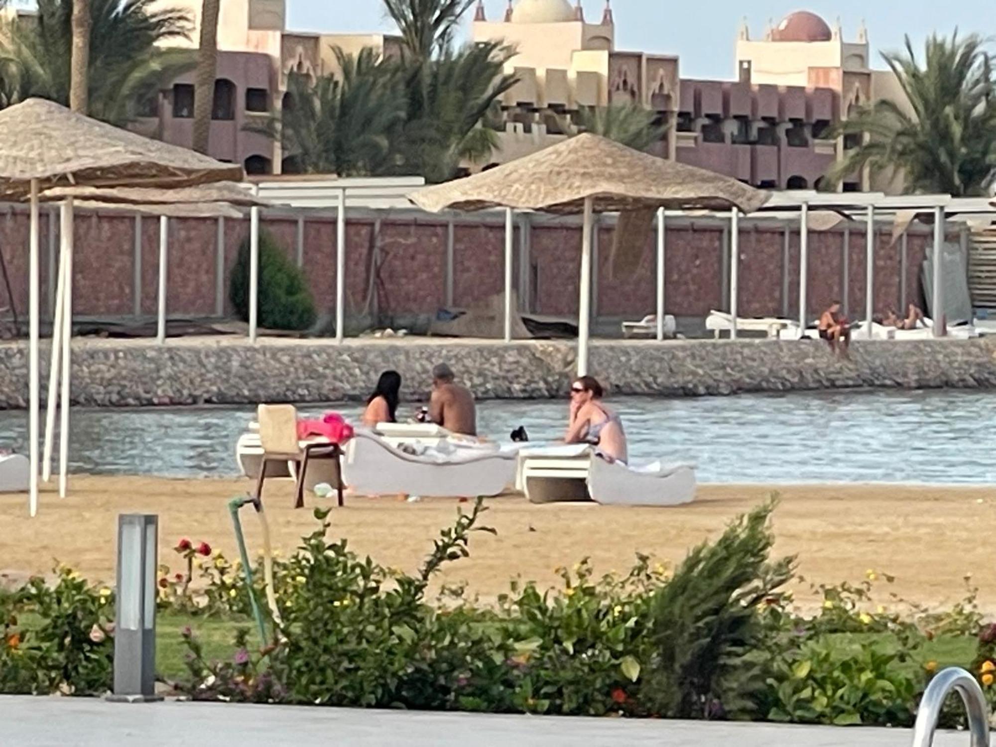 السعادة Hurghada
