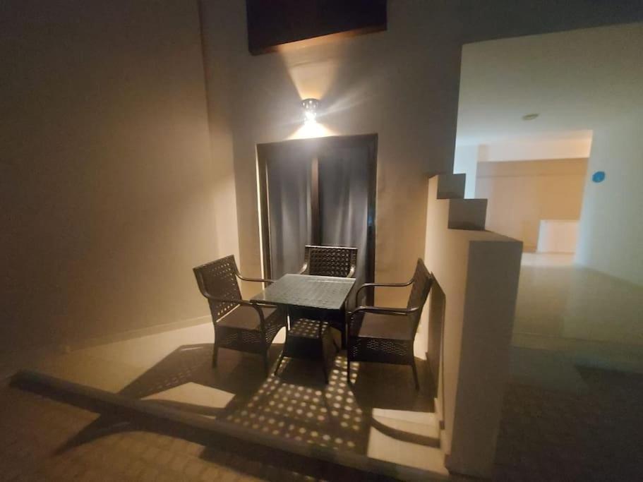 Studiowohnung Auf Poolebene Apartment
